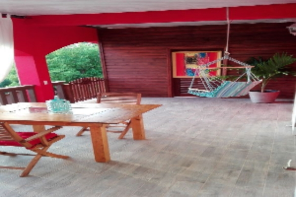Hotel Donkey on the Beach (Clarence House)